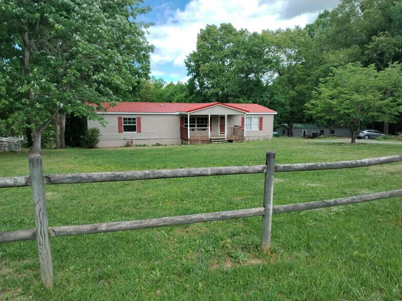 473 Rockingham Rd, Johnson City, TN for sale - Primary Photo - Image 1 of 1