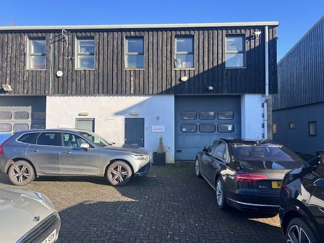 1 Sandpool Farm, Poole Keynes for lease Building Photo- Image 1 of 5