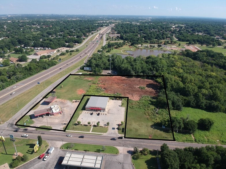2601 NE 10th St, Oklahoma City, OK for sale - Aerial - Image 3 of 6