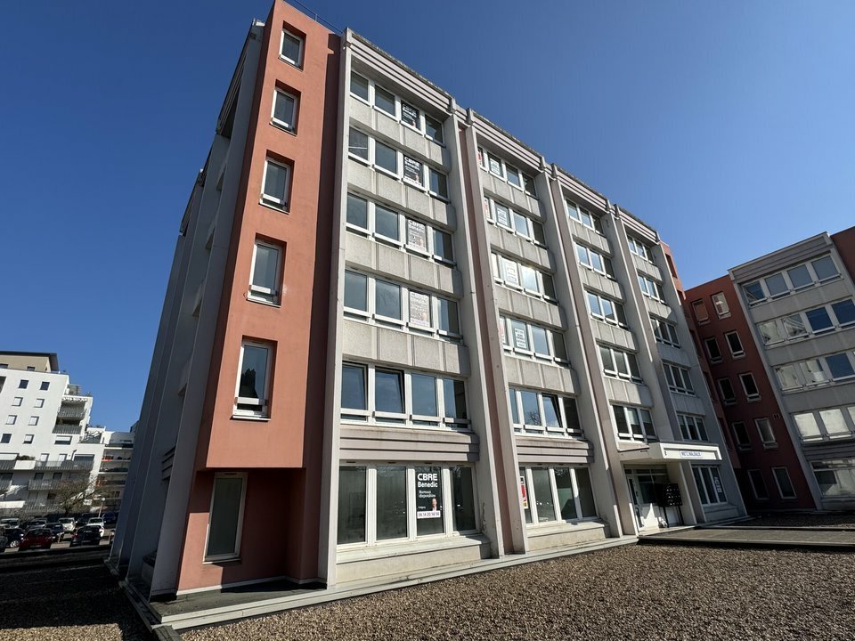 Office in Metz for lease Building Photo- Image 1 of 4