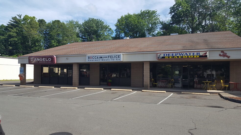 210 W Main St, Avon, CT 06001