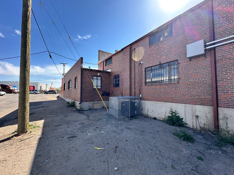 5077 Colorado Blvd, Denver, CO for sale - Building Photo - Image 2 of 10