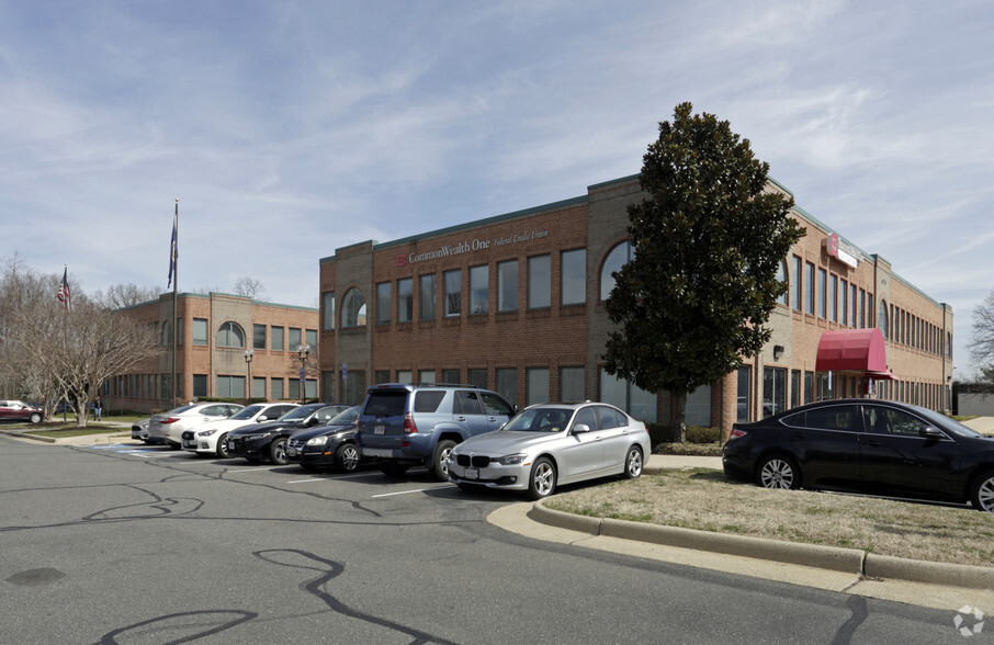 4875 Eisenhower Ave, Alexandria, VA for lease - Building Photo - Image 2 of 4