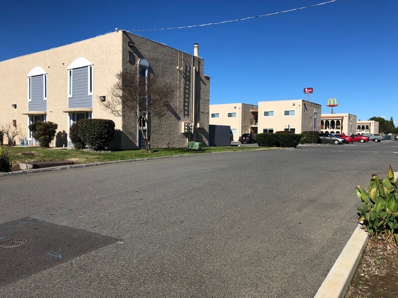 1333 W Sycamore St, Willows, CA for sale - Building Photo - Image 1 of 1