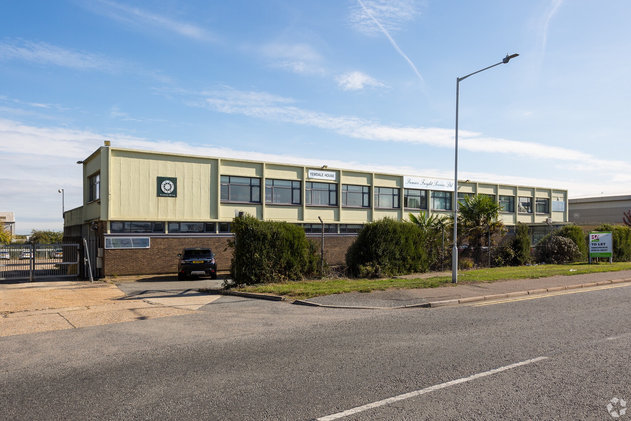 Honywood Rd, Basildon for lease Primary Photo- Image 1 of 6