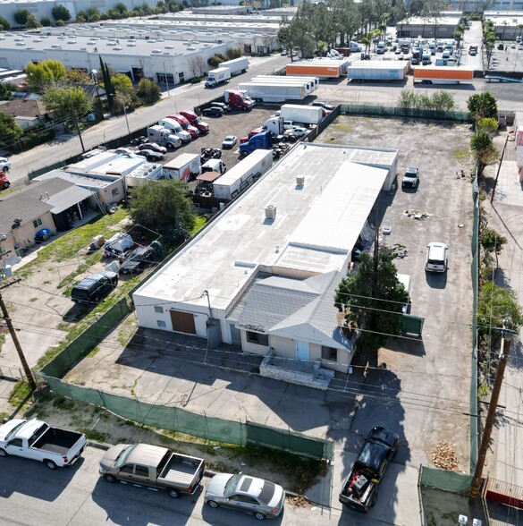 703 E Santa Fe St, San Bernardino, CA for lease - Building Photo - Image 2 of 10