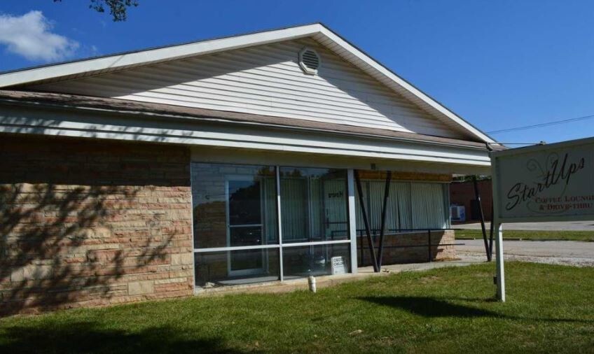 512 W Main St, Cole Camp, MO for sale - Building Photo - Image 1 of 1