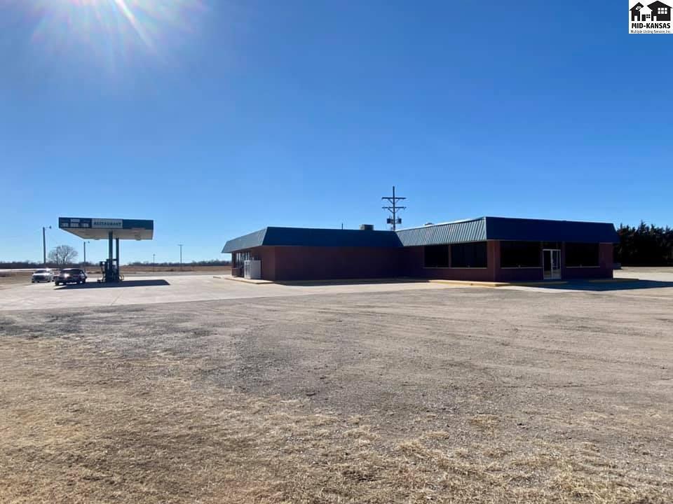 33904 W State Rd Hwy 50, Sylvia, KS 67581