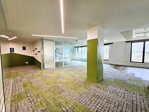 Office in Lieusaint for lease Interior Photo- Image 1 of 10