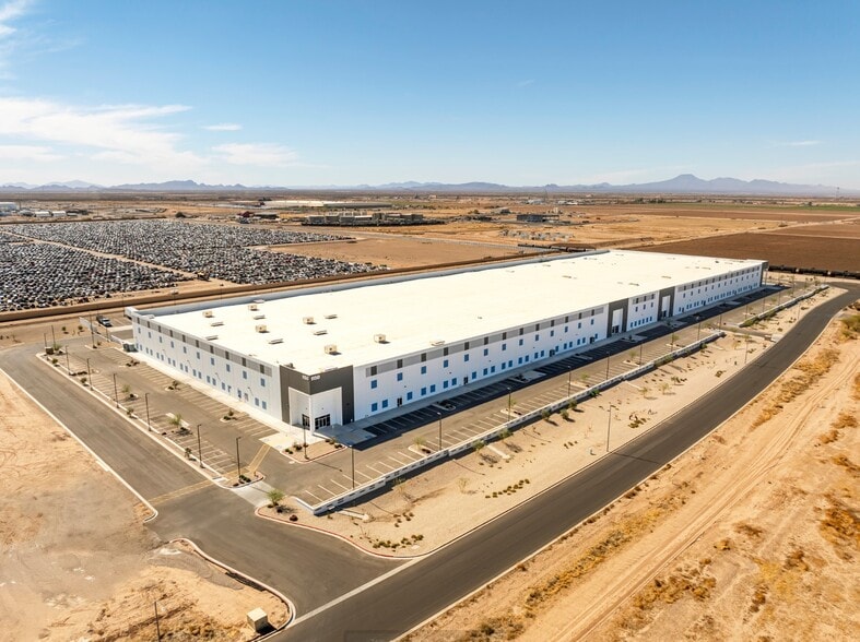 1150 W Lawrence St, Casa Grande, AZ for lease - Building Photo - Image 2 of 4