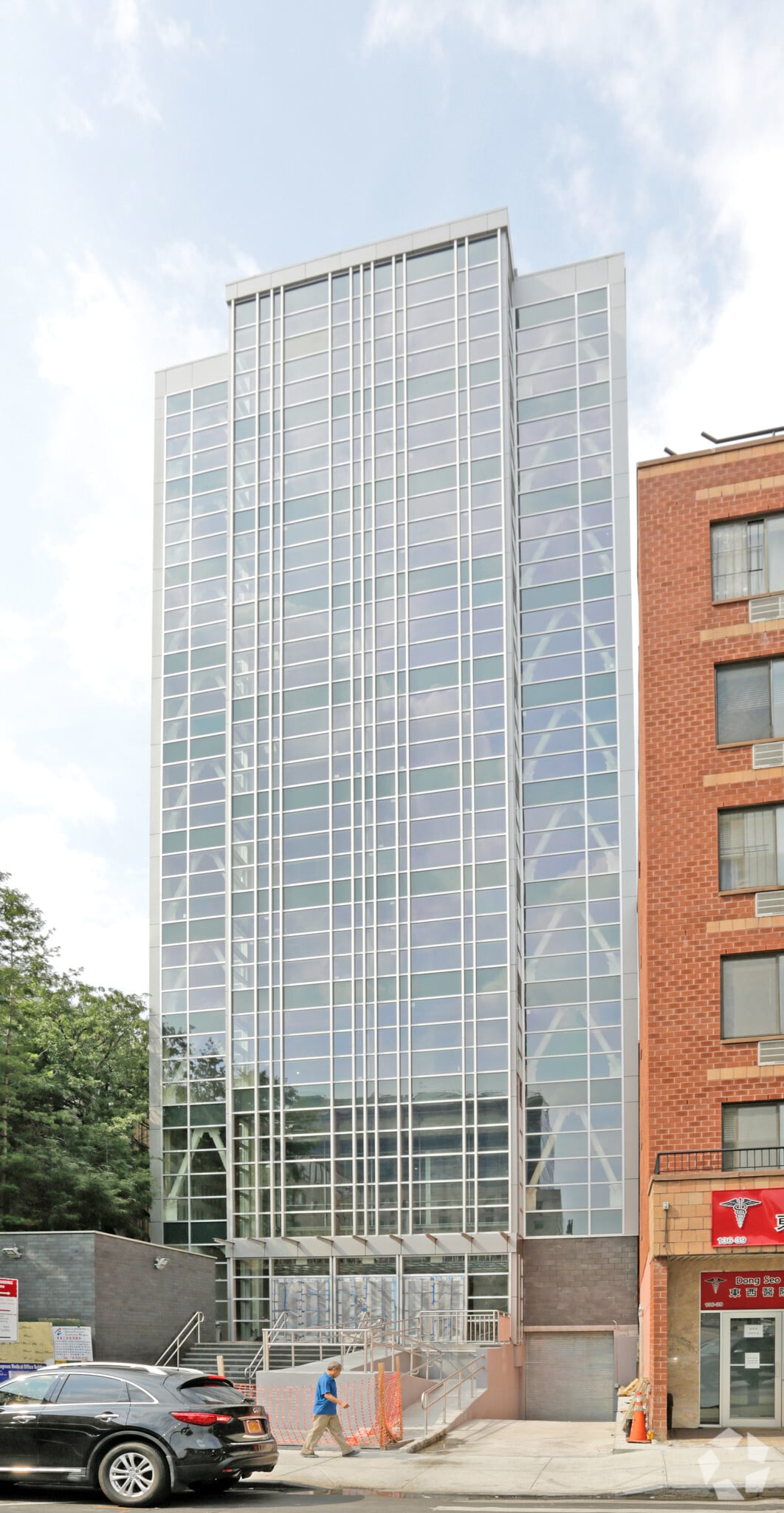 136-33 37th Ave, Flushing, NY for sale Building Photo- Image 1 of 44