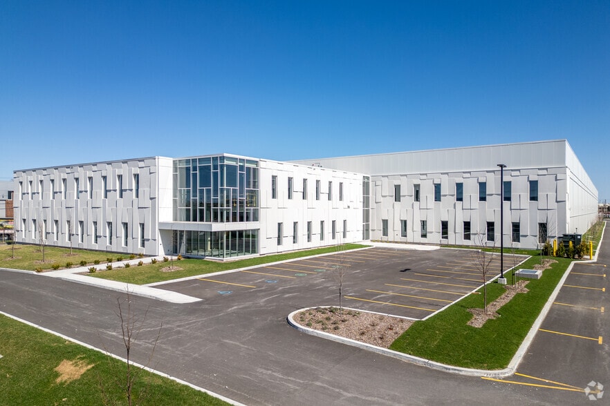 7300 Ch De La Côte-De-Liesse, Saint-Laurent, QC for sale - Building Photo - Image 3 of 5