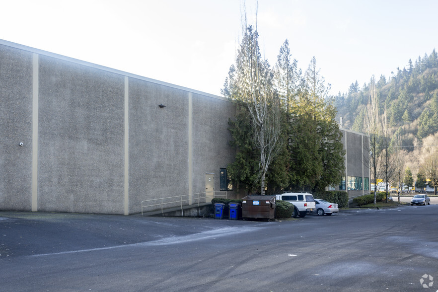 4240-4270 NW Yeon Ave, Portland, OR for lease - Building Photo - Image 2 of 7