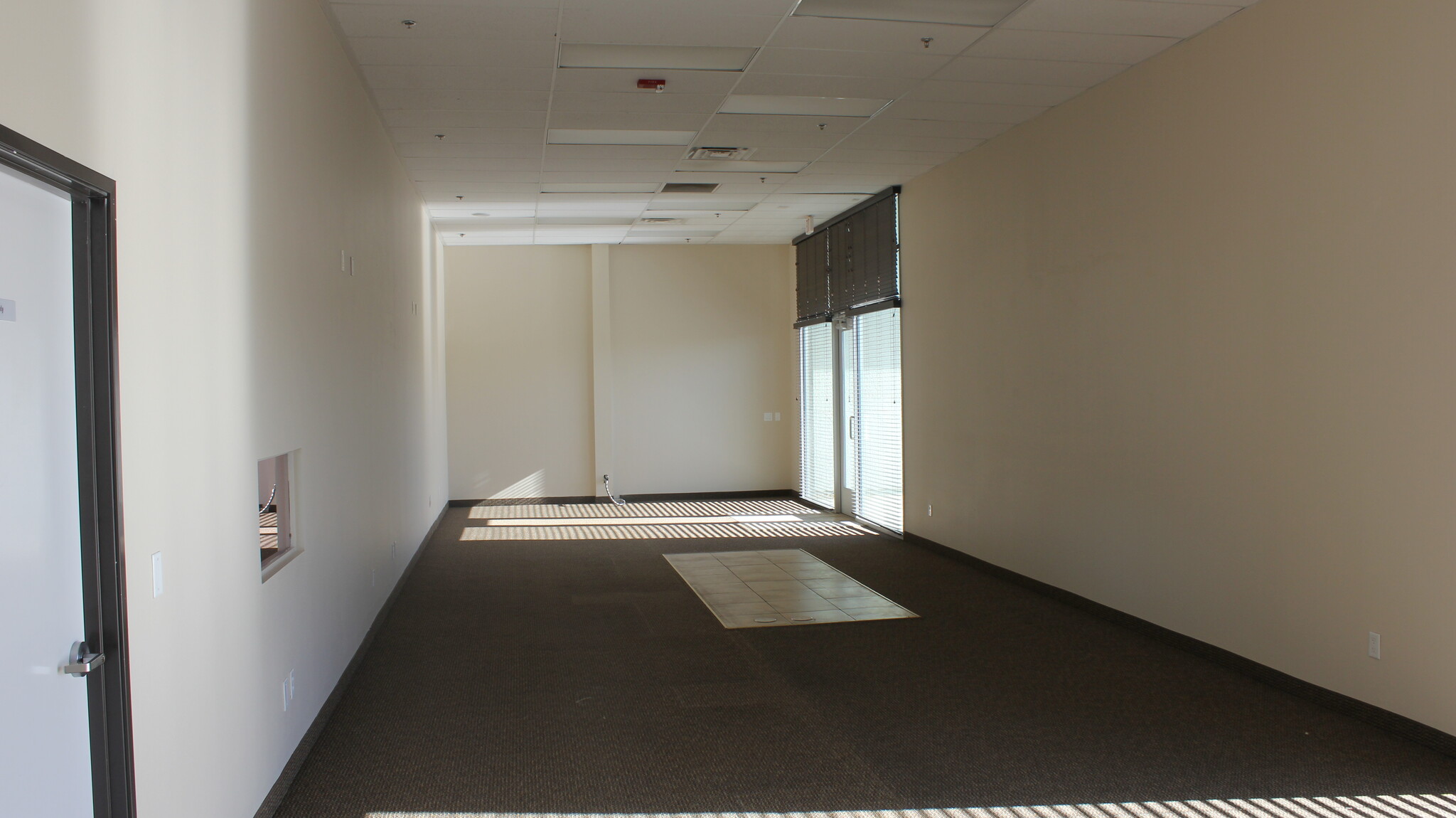 8334 S Maryland Pky, Las Vegas, NV for lease Interior Photo- Image 1 of 3