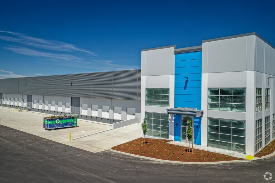 12005 Steele St S, Tacoma, WA for lease - Primary Photo - Image 2 of 9