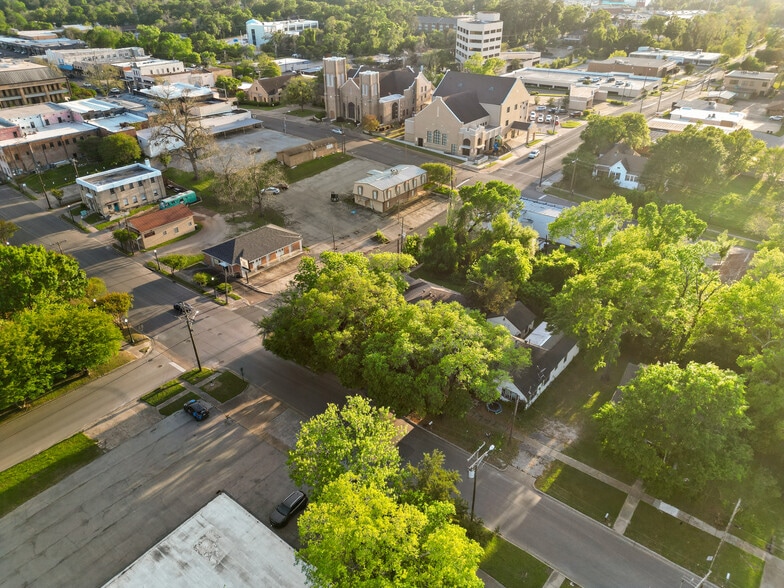928 University Ave, Huntsville, TX for sale - Building Photo - Image 3 of 17