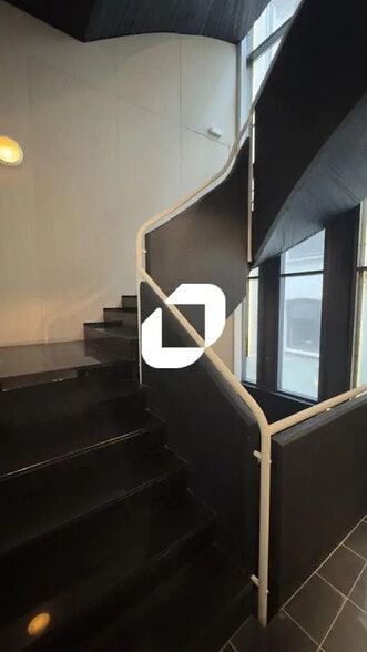 1 Rue Des Dominicains, Strasbourg for lease - Interior Photo - Image 3 of 7