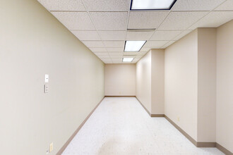 830 W High St, Lima, OH for lease Interior Photo- Image 1 of 3