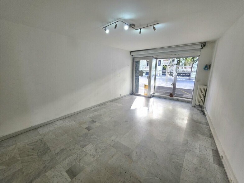 Office in Nice for lease - Interior Photo - Image 1 of 9