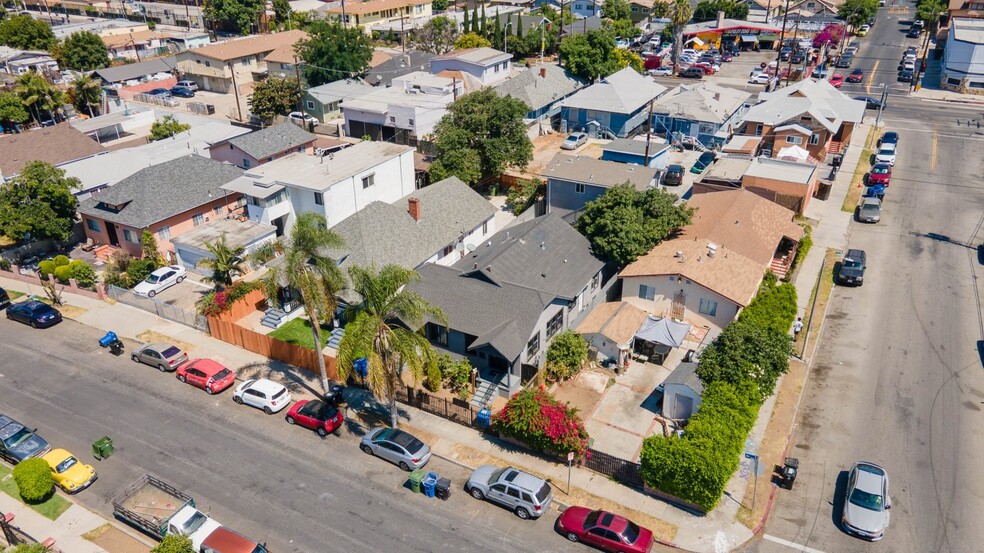 1805 W 35th St, Los Angeles, CA for sale - Primary Photo - Image 1 of 44