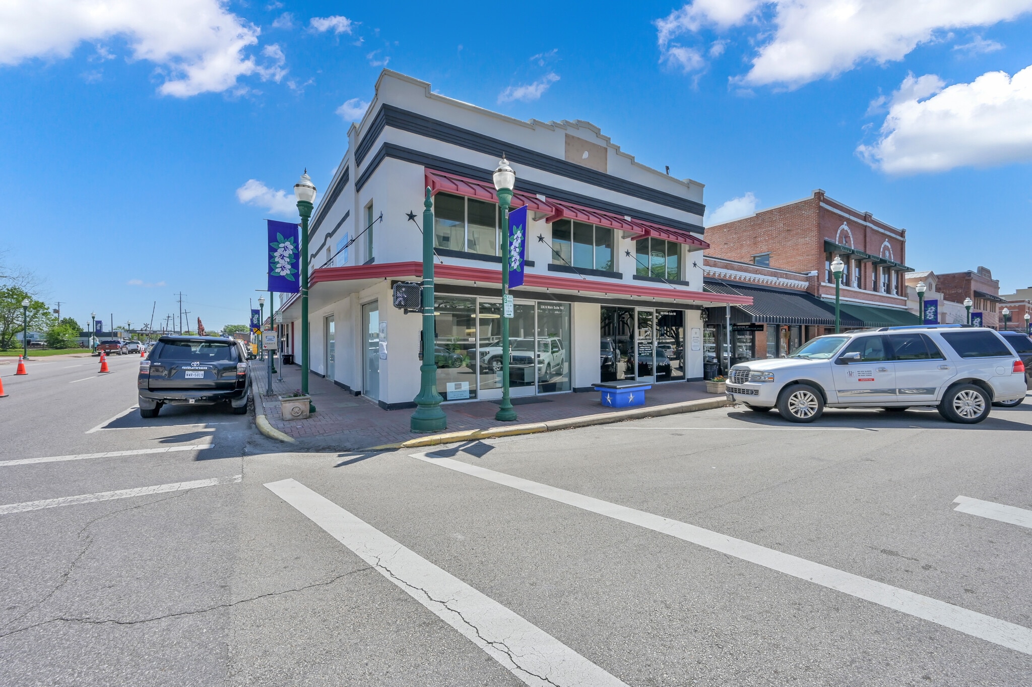 336 N Main St, Conroe, TX for lease Building Photo- Image 1 of 20