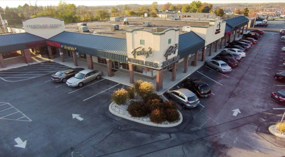 1000 Carlisle St, Hanover, PA, 17331 Retail Space For Lease