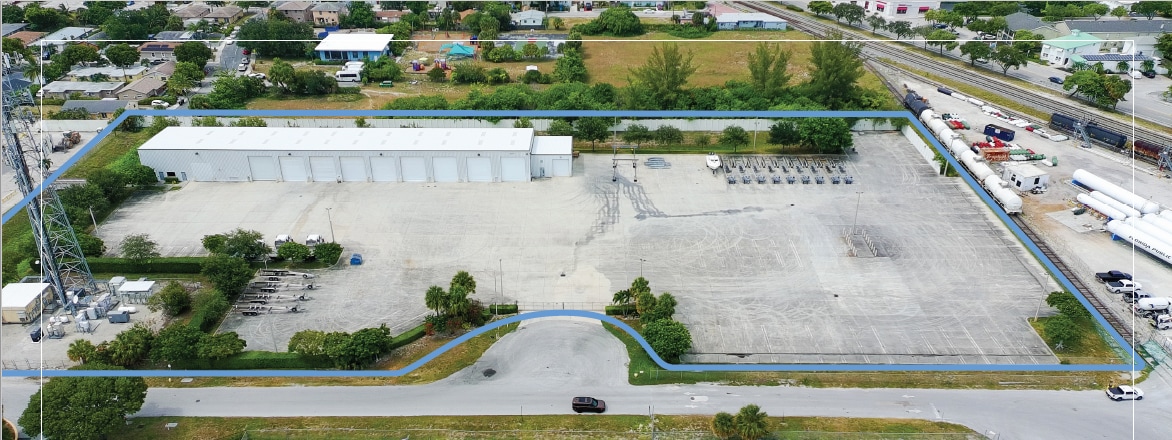403 Hillbrath Dr, Lantana, FL for lease Building Photo- Image 1 of 12