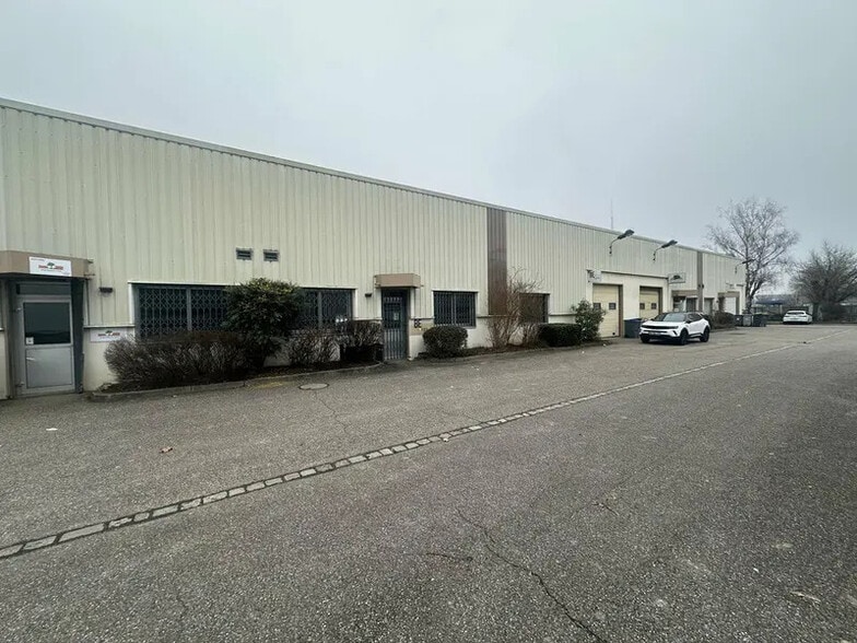 Flex in Schiltigheim for lease - Building Photo - Image 2 of 6