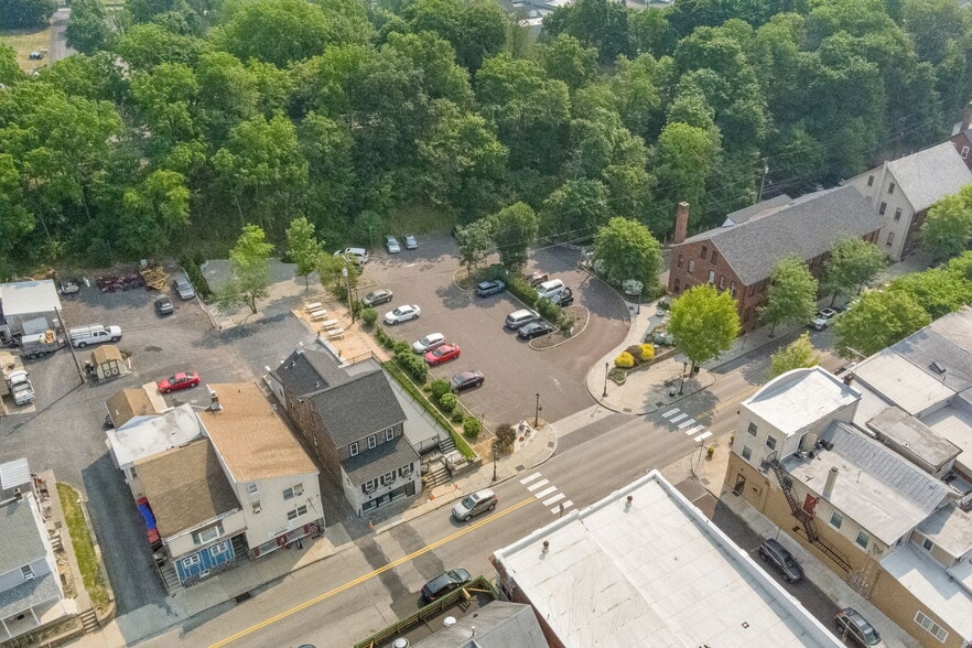 142 N Main St, Souderton, PA for lease - Aerial - Image 3 of 17
