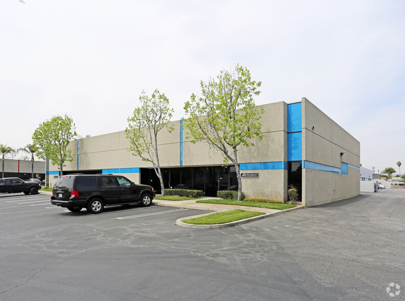 9825 Painter Ave, Santa Fe Springs, CA for lease - Building Photo - Image 3 of 55