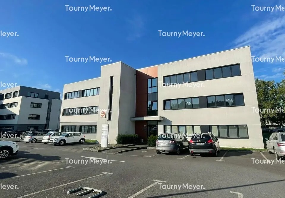 Office in Saint-Grégoire for lease Building Photo- Image 1 of 7