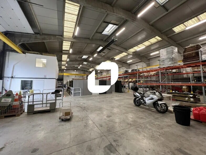 Office in Templeuve-en-Pévèle for lease - Interior Photo - Image 1 of 18