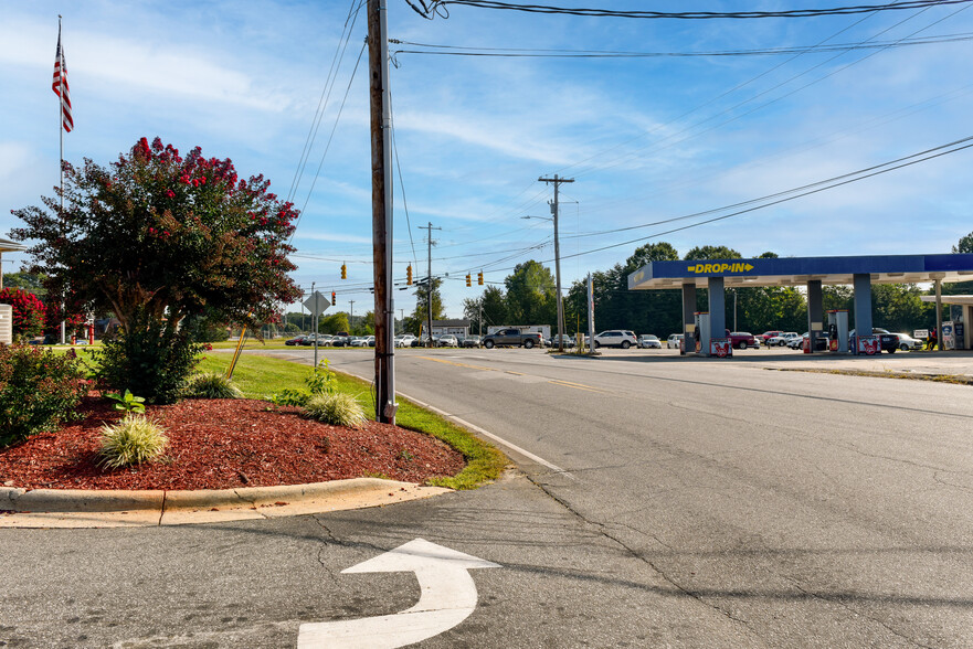 99999 Main Street, Forest City, NC for sale - Primary Photo - Image 1 of 5