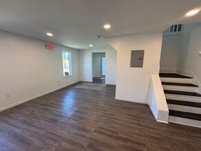 830 E State St, Geneva, IL for lease Building Photo- Image 2 of 7