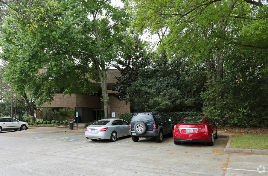 3 Grogans Park Dr, The Woodlands, TX for lease - Building Photo - Image 3 of 11