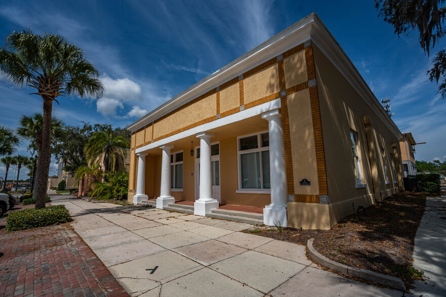 220 W Main St, Tavares, FL for sale - Primary Photo - Image 1 of 1