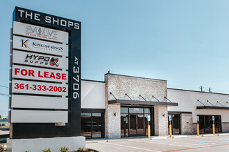 3706 N Navarro St, Victoria, TX for lease Building Photo- Image 1 of 6