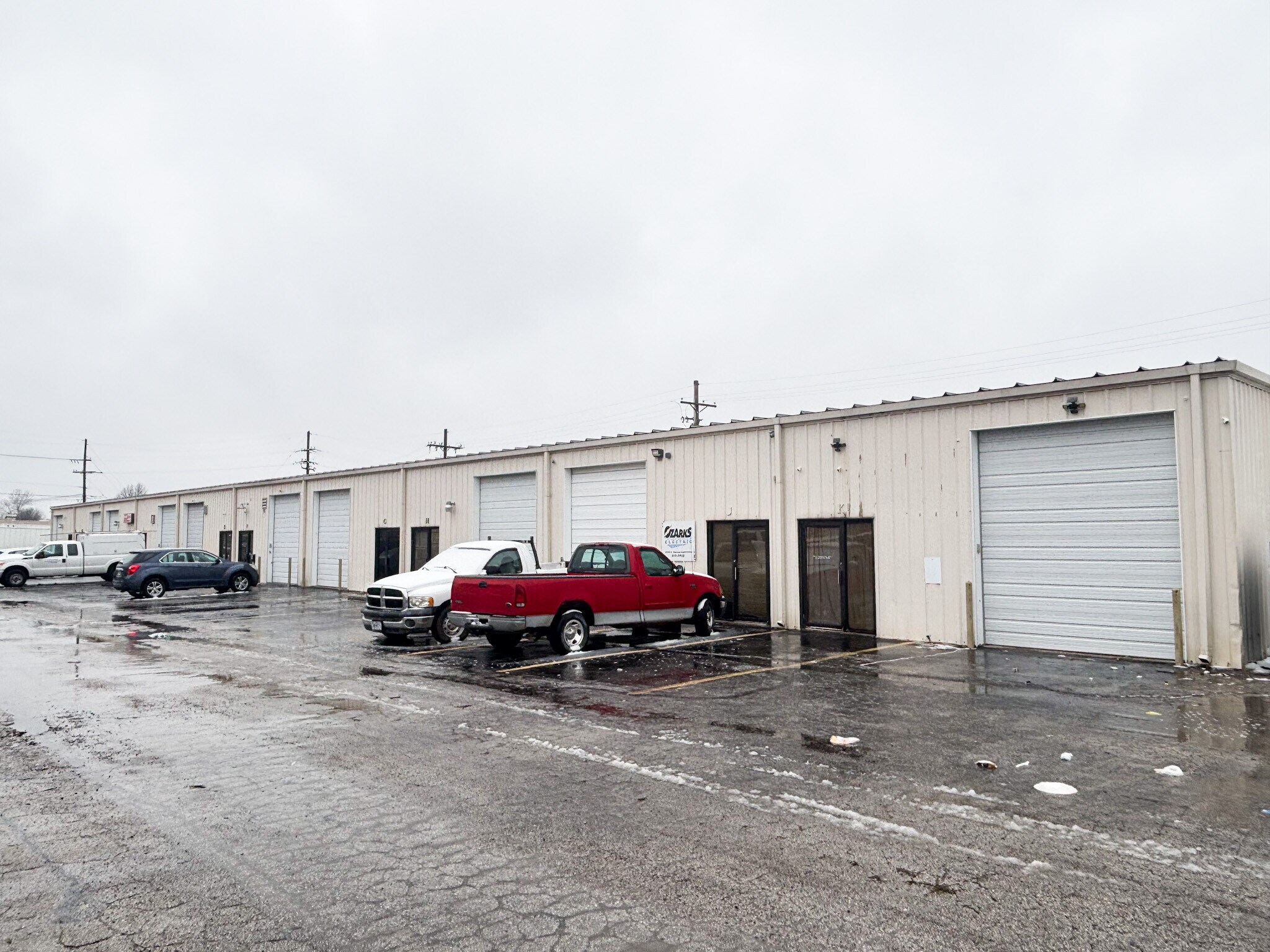 2925 E Chestnut Expy, Springfield, MO for sale Building Photo- Image 1 of 1