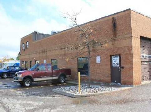 117 Ringwood Dr, Whitchurch-Stouffville, ON for lease - Building Photo - Image 3 of 9