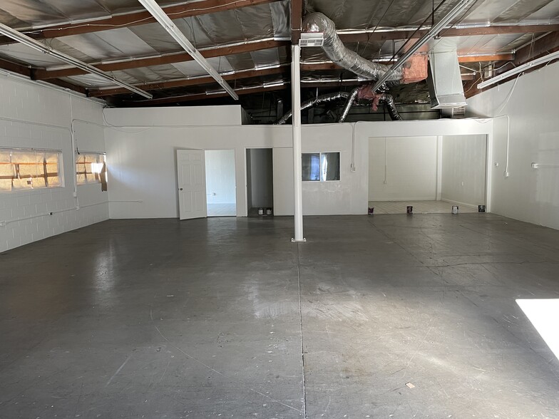 13213 Saticoy St, North Hollywood, CA for lease - Building Photo - Image 2 of 5