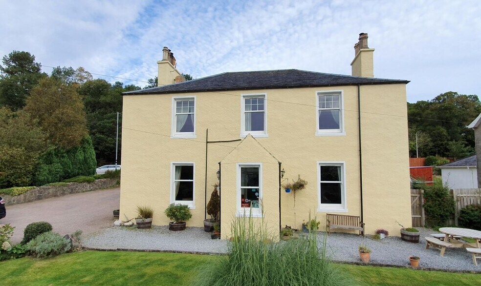 Corpach, Fort William, PH33 7LT