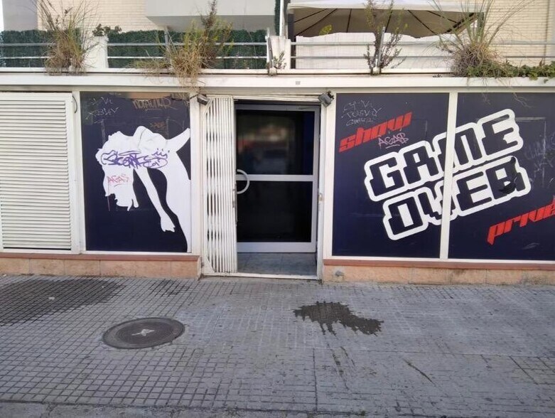 Retail in Gandia for sale - Building Photo - Image 1 of 5