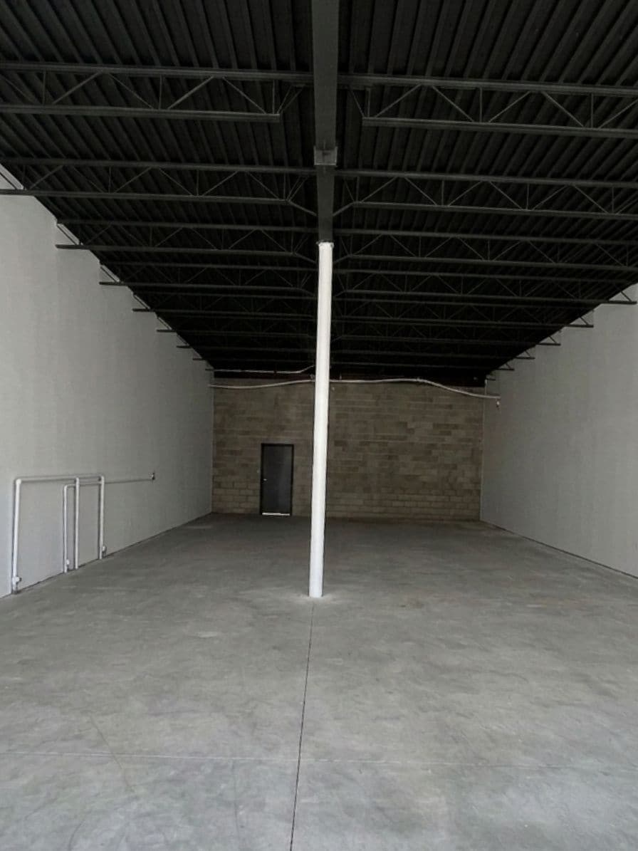 9635 N Houston Rosslyn Rd, Houston, TX for lease Interior Photo- Image 1 of 4