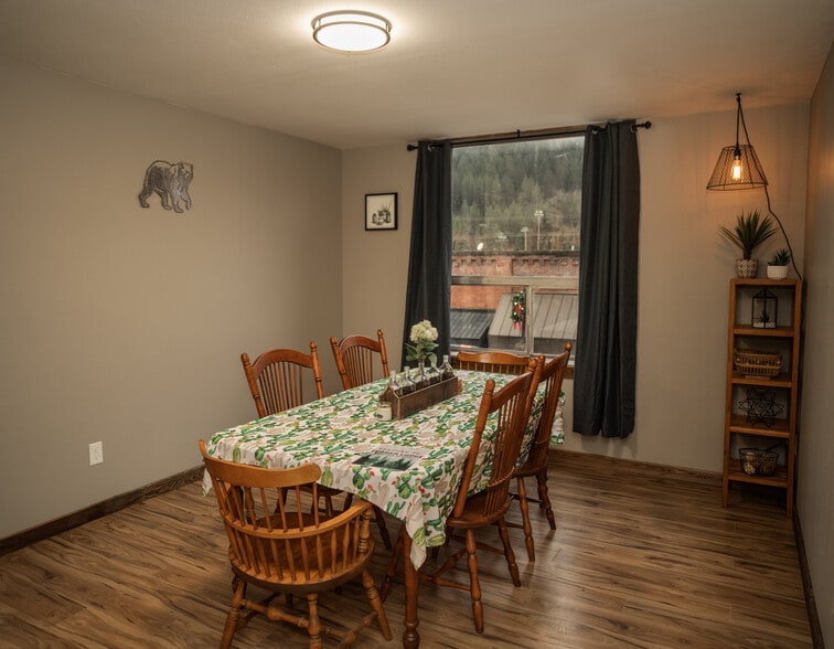 152 Johnson Ave, Orofino, ID for lease - Interior Photo - Image 3 of 45