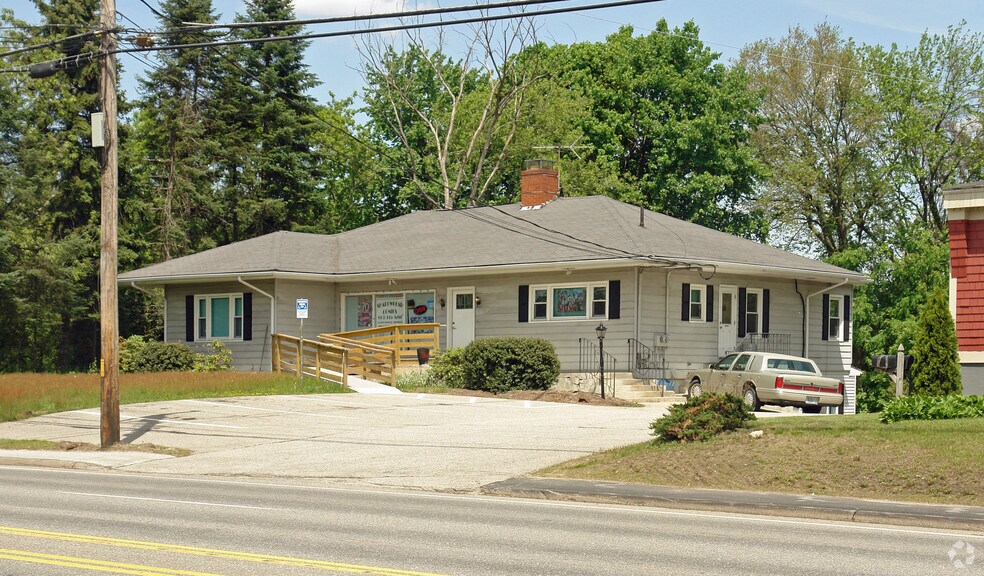 39 S River Rd, Bedford, NH 03110