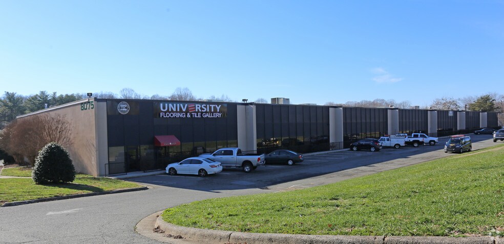 8065 North Point Blvd, Winston-Salem, NC for lease - Primary Photo - Image 3 of 3