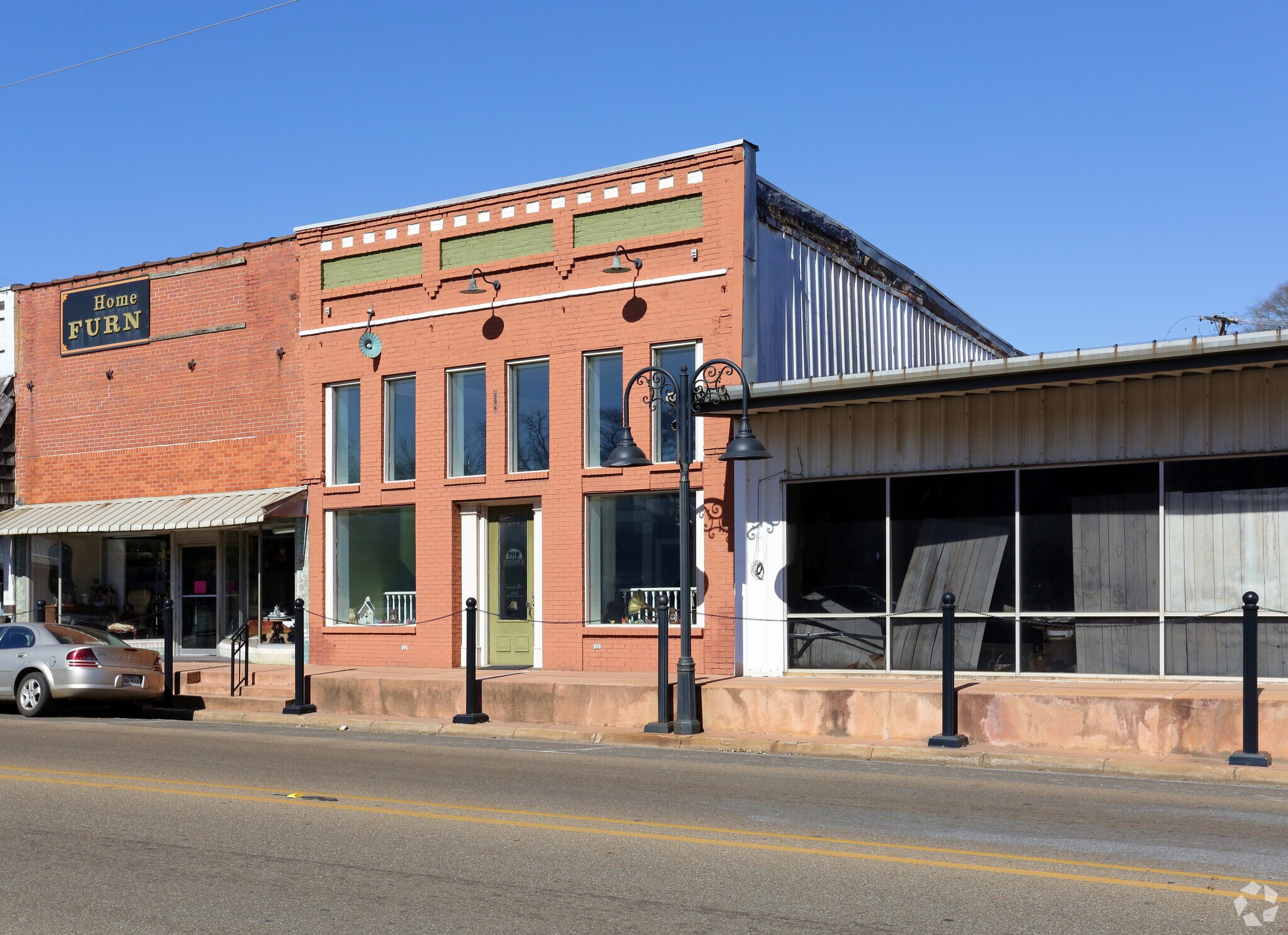 206 E 1st St, Hughes Springs, TX for sale Primary Photo- Image 1 of 1