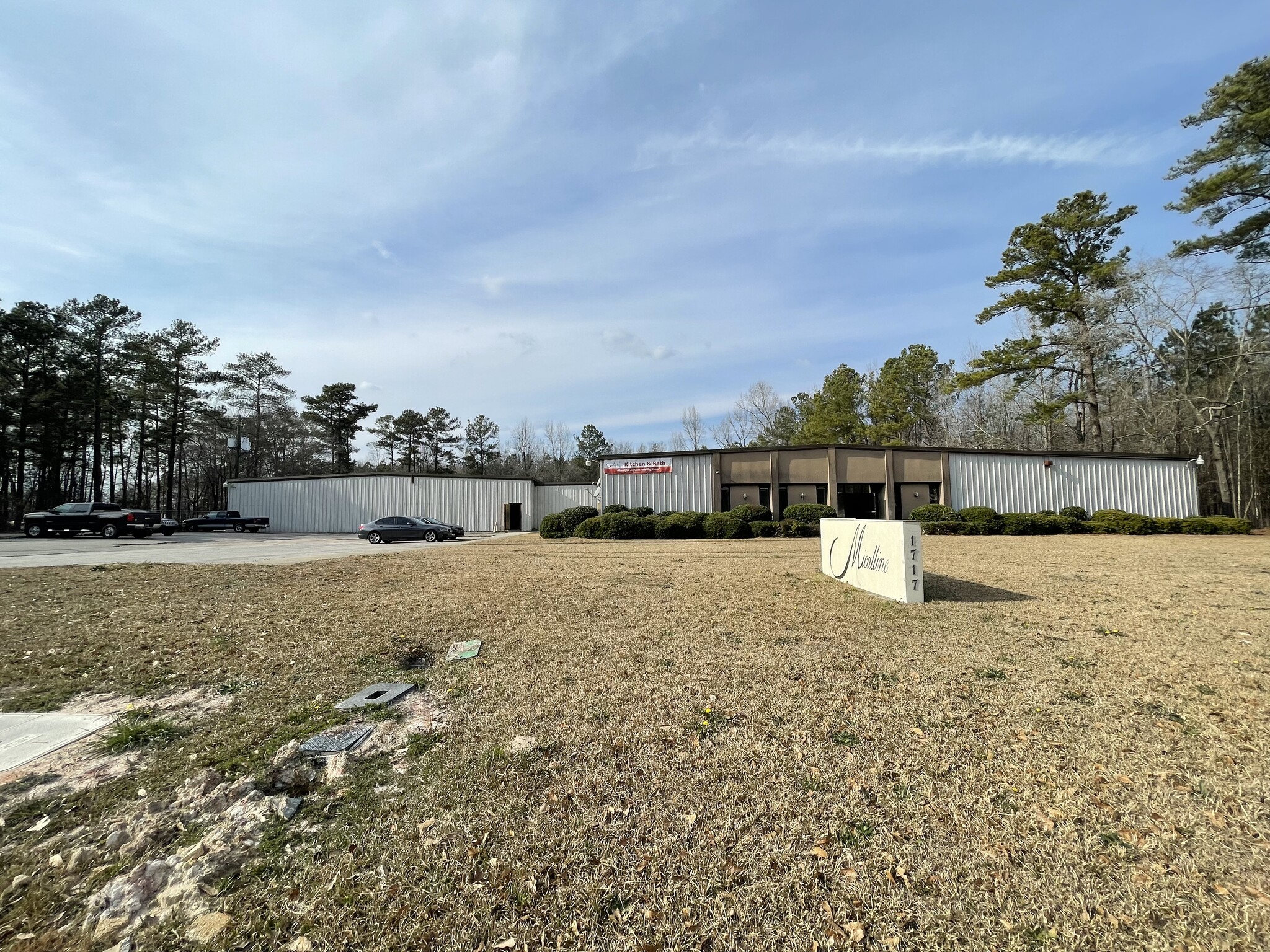 1717 Pineview Dr, Columbia, SC for sale Building Photo- Image 1 of 1