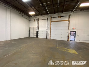 6519-6565 Eastland Rd, Brook Park, OH for lease Interior Photo- Image 1 of 4