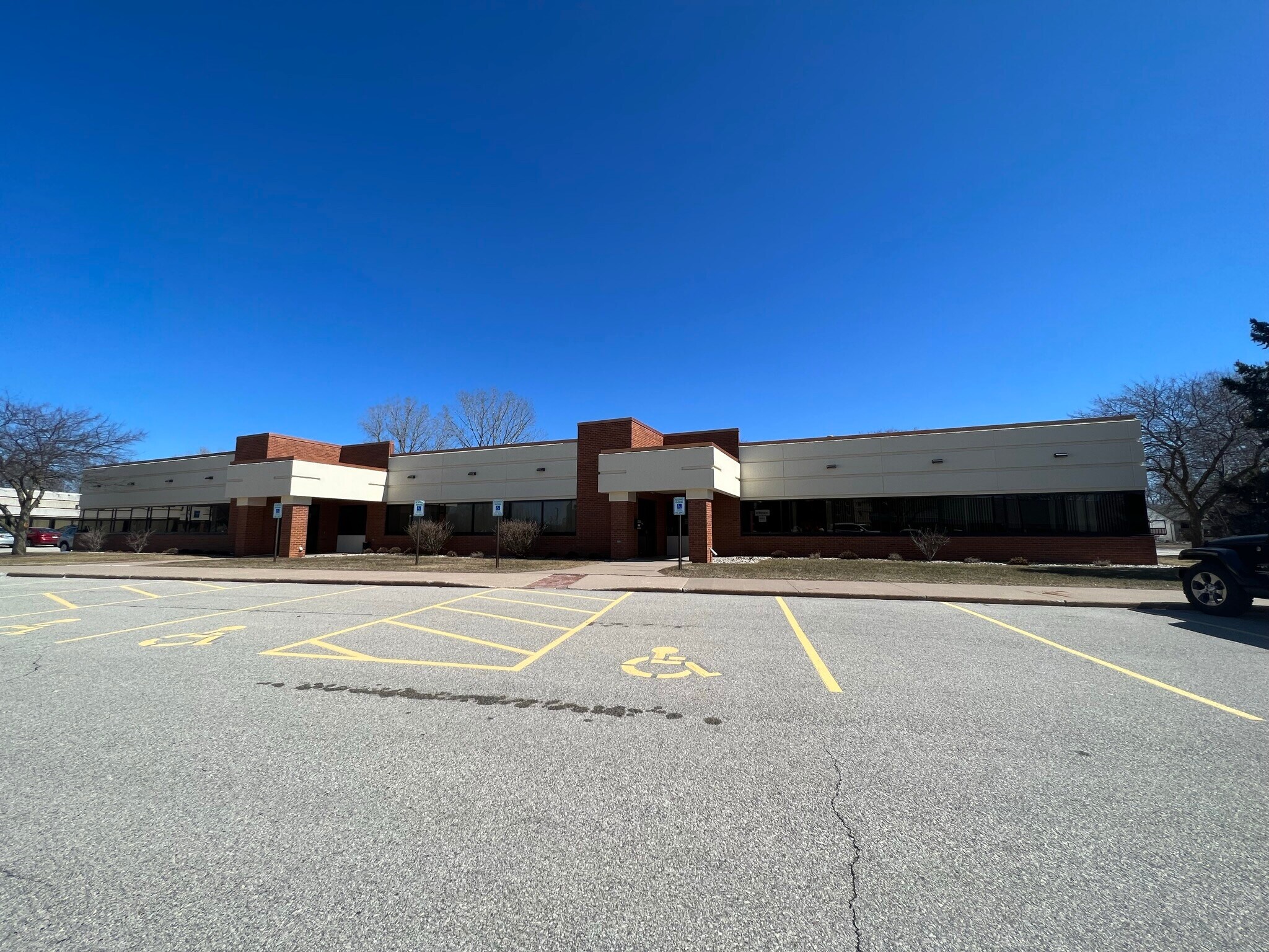 14 Tri Park Way, Appleton, WI for lease Building Photo- Image 1 of 17
